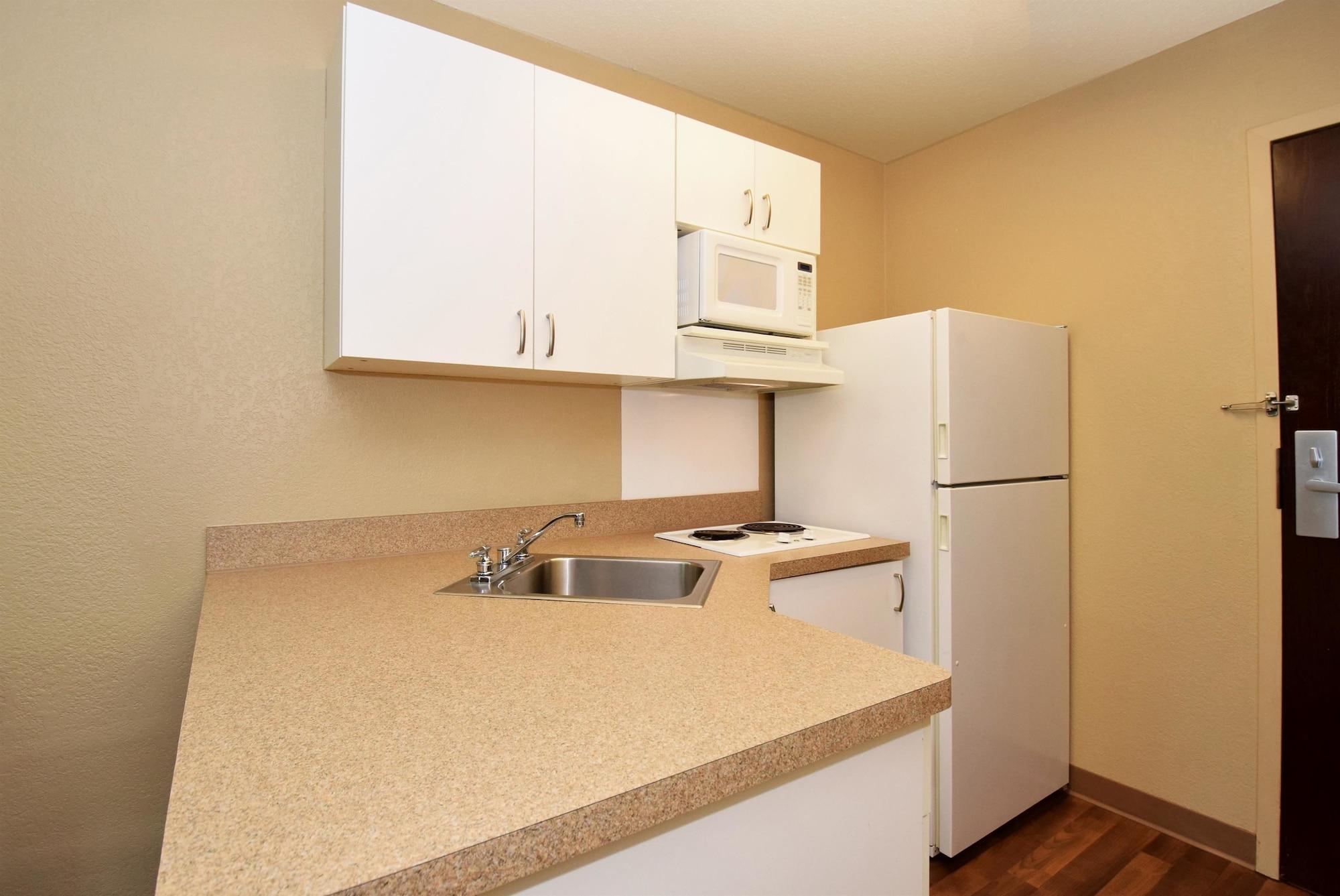 Extended Stay America Suites - Santa Barbara - Calle Real Голета Экстерьер фото