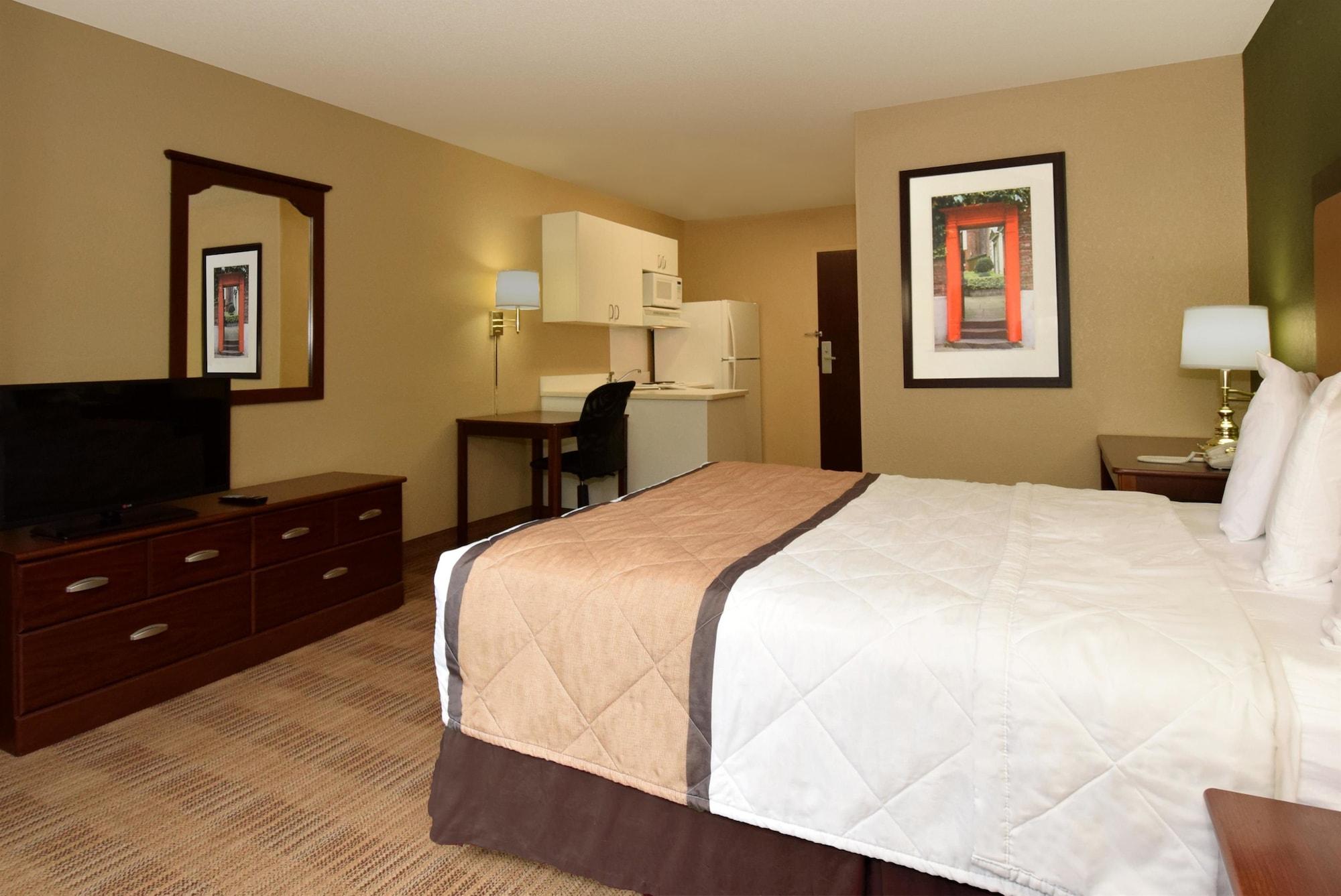 Extended Stay America Suites - Santa Barbara - Calle Real Голета Экстерьер фото