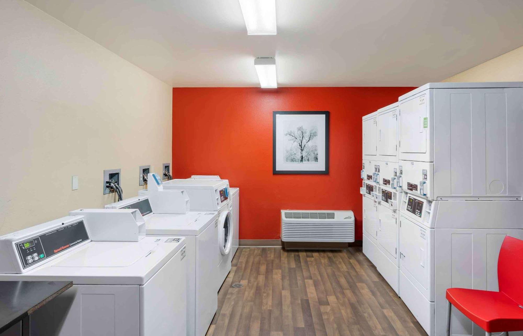 Extended Stay America Suites - Santa Barbara - Calle Real Голета Экстерьер фото