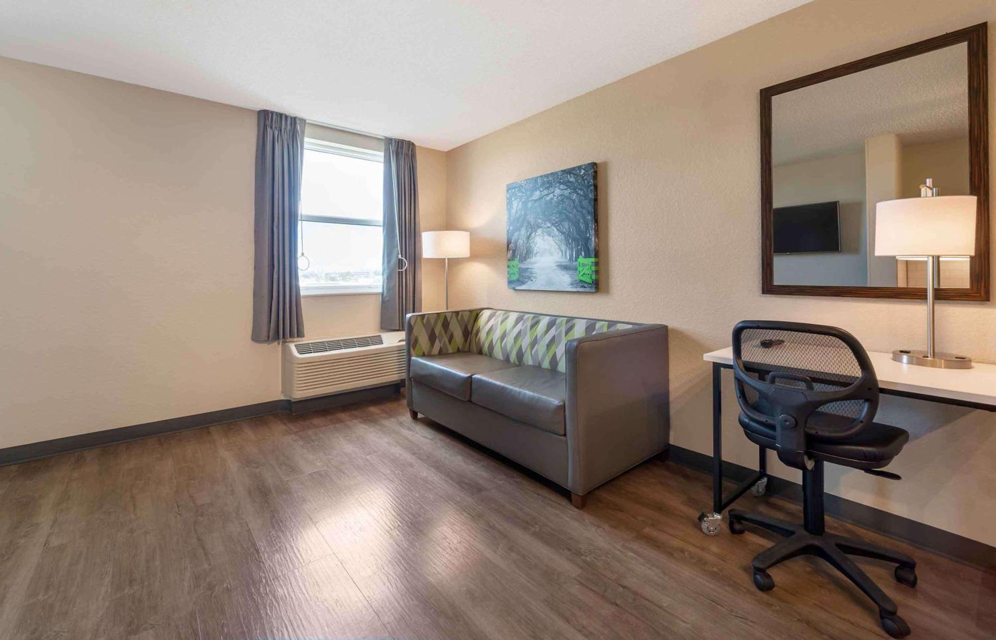 Extended Stay America Suites - Santa Barbara - Calle Real Голета Экстерьер фото