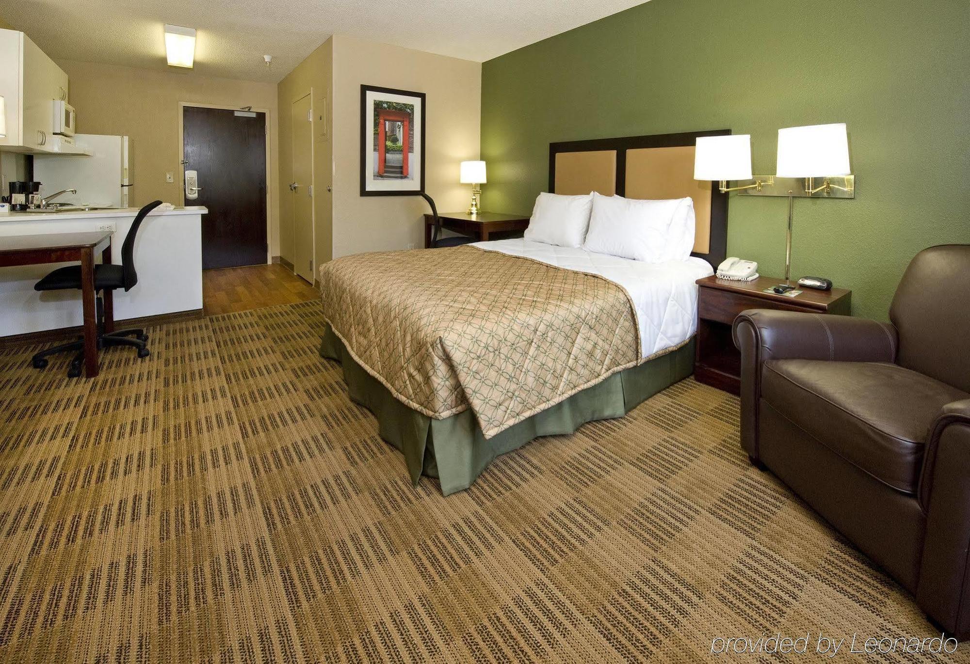 Extended Stay America Suites - Santa Barbara - Calle Real Голета Номер фото