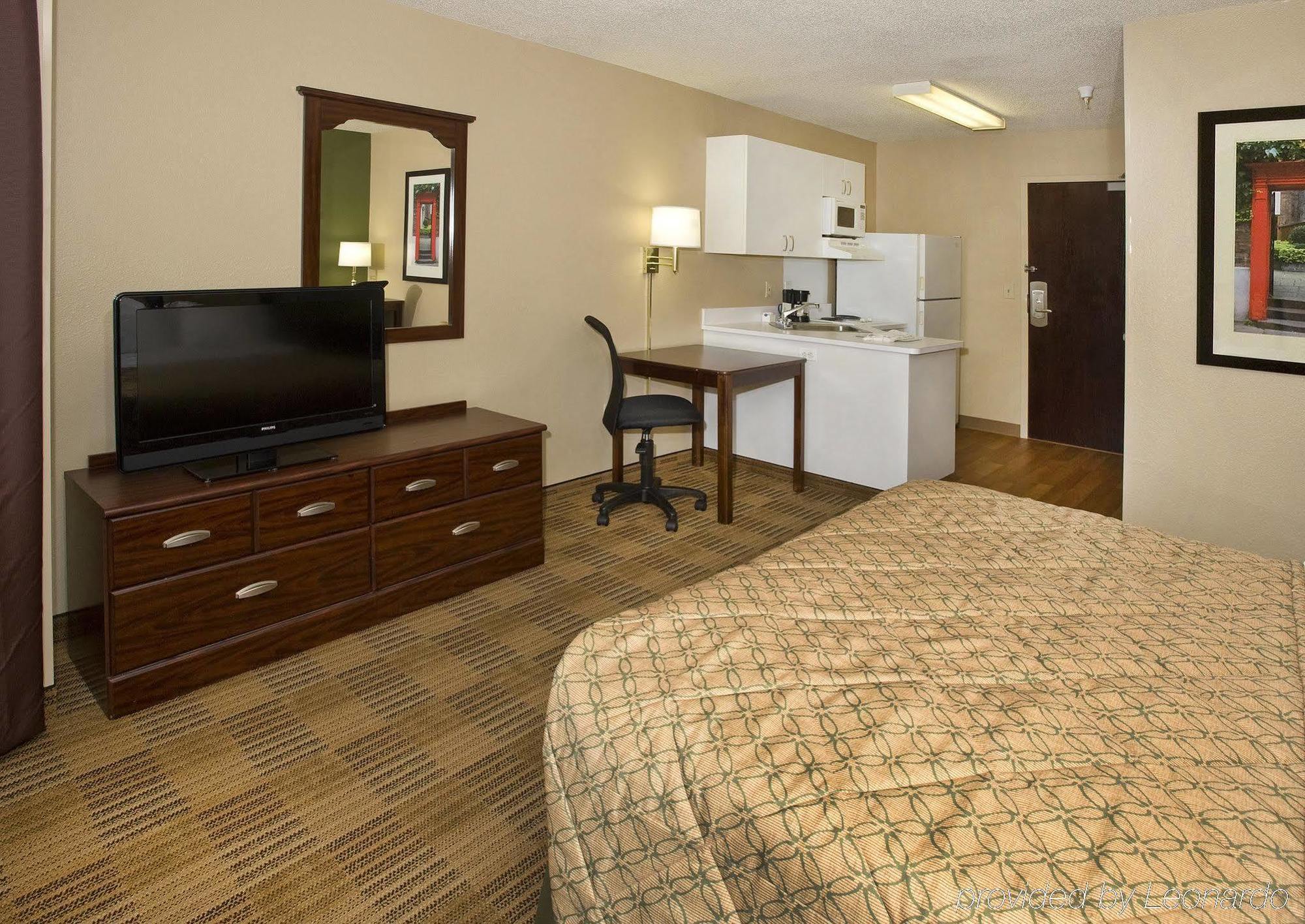 Extended Stay America Suites - Santa Barbara - Calle Real Голета Номер фото